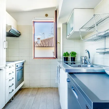 Apartment Attico Trilocale In Zona Farnesina